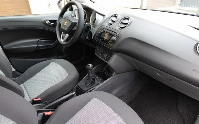 Seat Ibiza cena 17900 przebieg: 175000, rok produkcji 2009 z Ustka małe 154